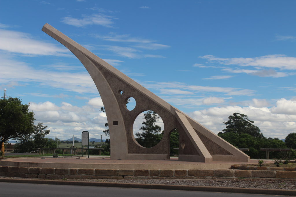 Giant Sundial Rose Point Singleton