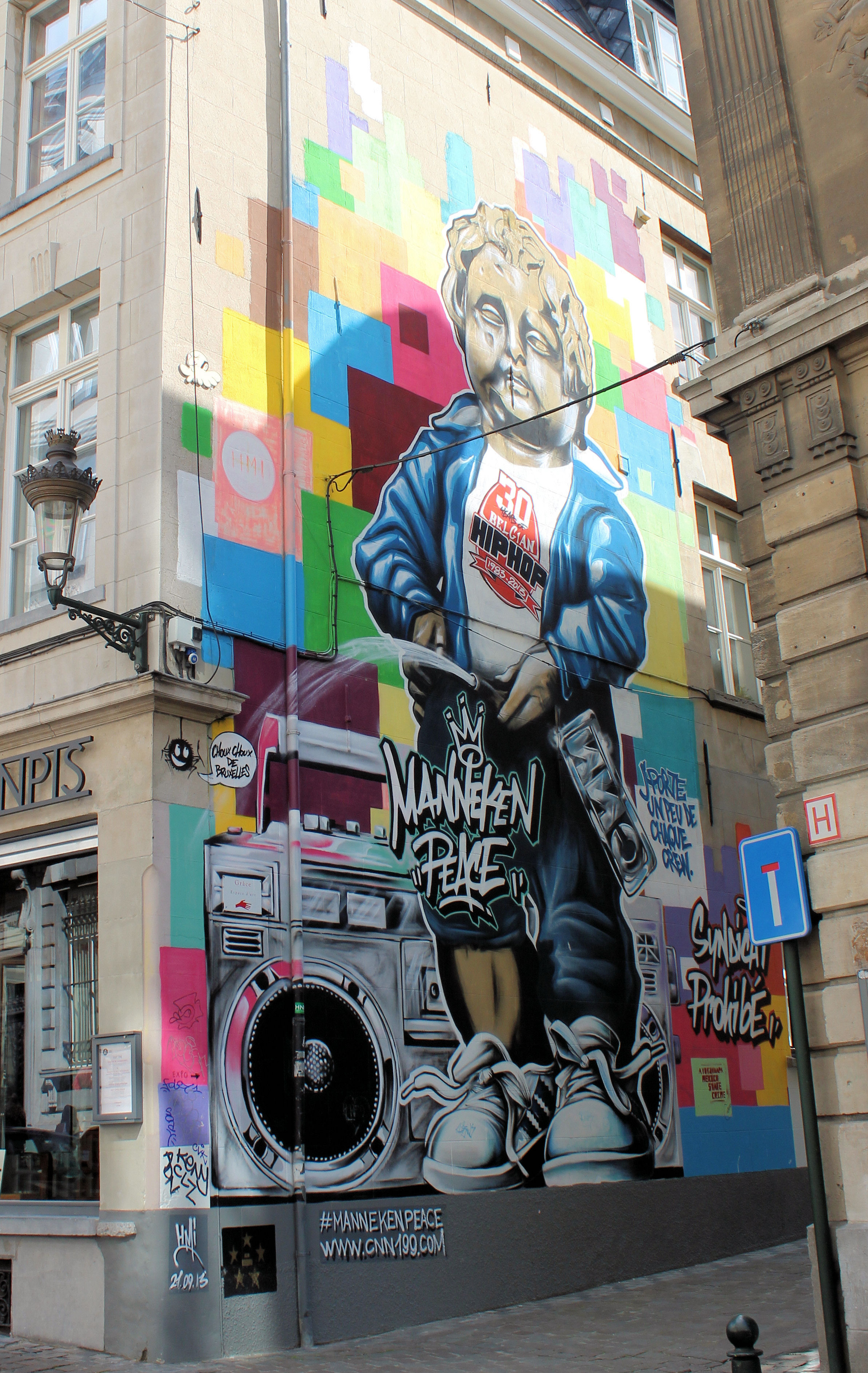 Street Mural Mannekin Pis