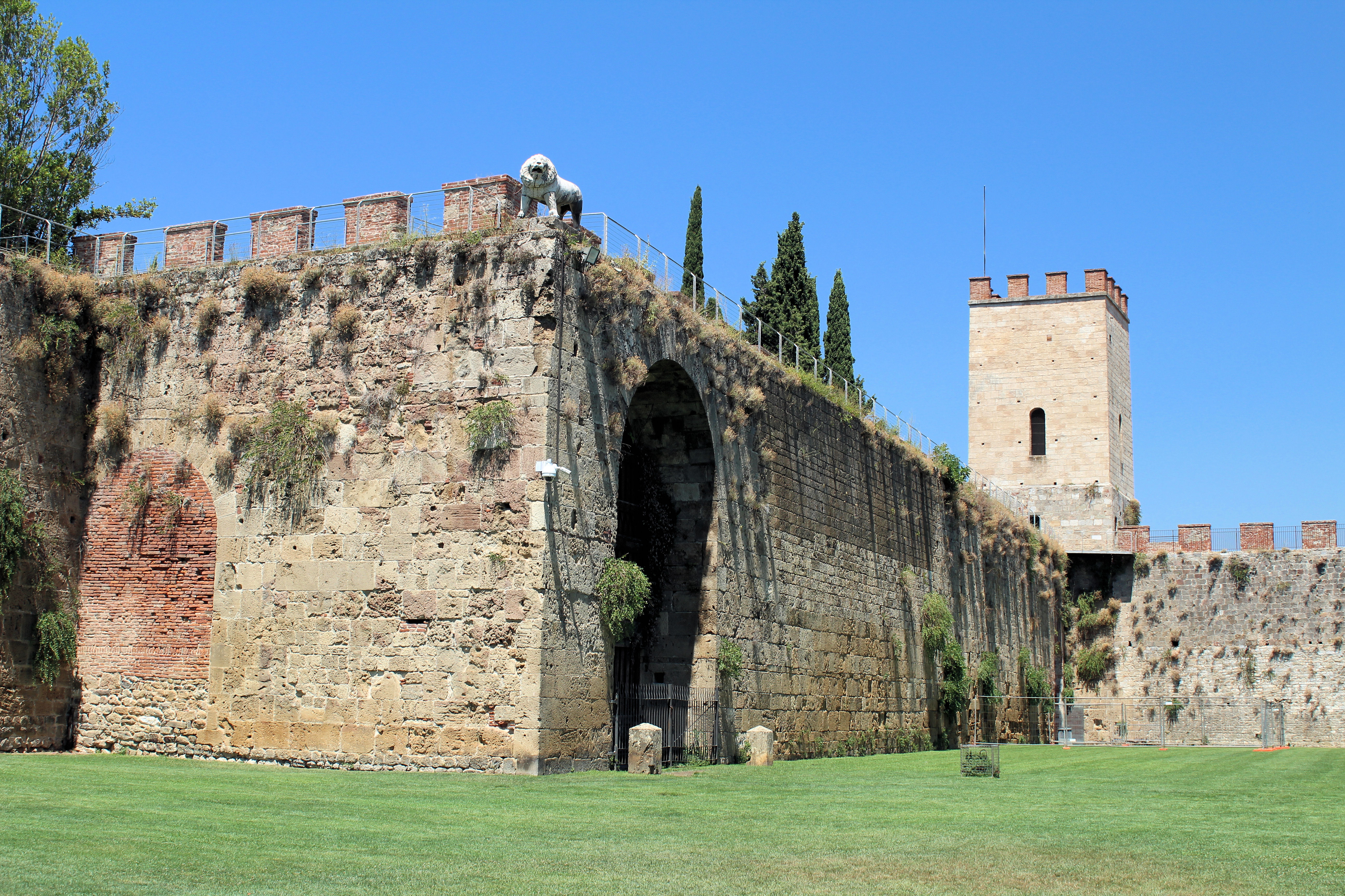 Pisa City Walls