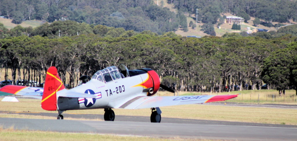 North American T-6 Harvard Wings Over Illawarra 2018 www.destinationsjourney.com