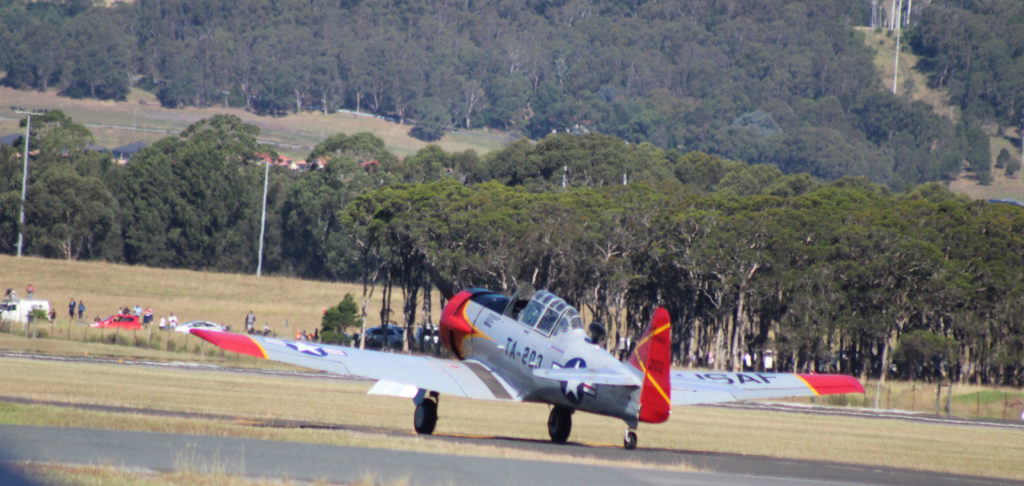 North American T-6 Harvard Wings Over Illawarra 2018 www.destinationsjourney.com