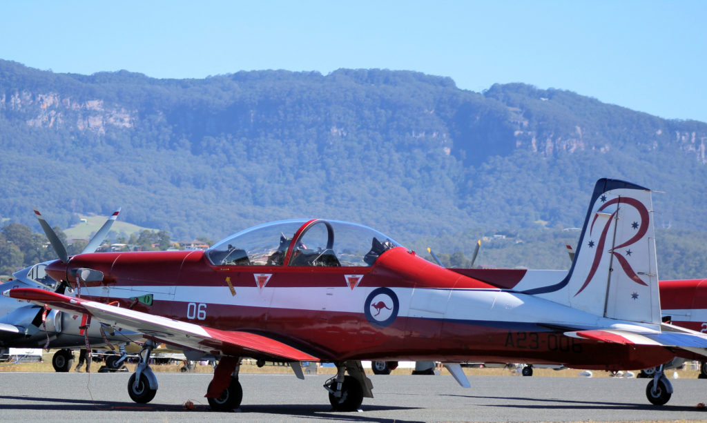 RAAF Roulettes at Wings Over Illawarra 2018