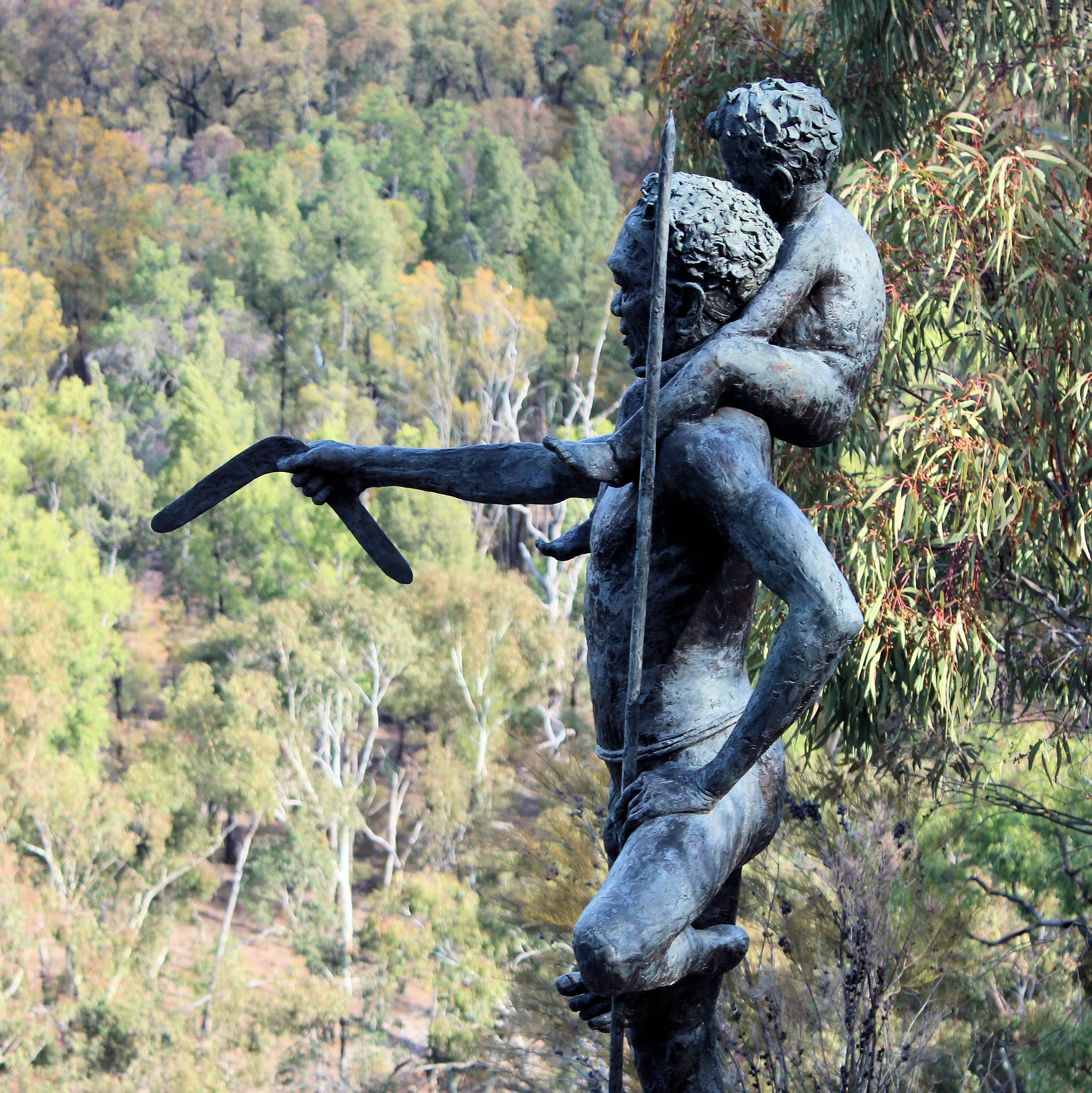 First Lesson Sculptures in the Scrub Pilliga Stae Forest Coonabarabran www.destinationsjourney.com