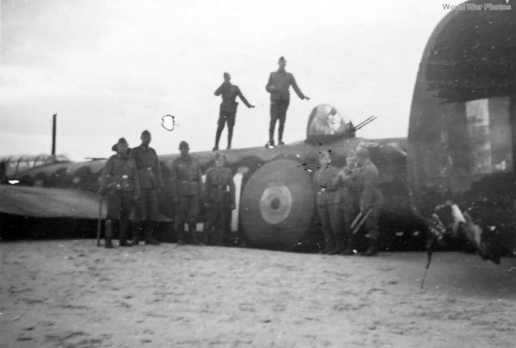 AVRO Manchester L7380 EM-W of 207 Squadron RAF Ameland, Holland September 1941