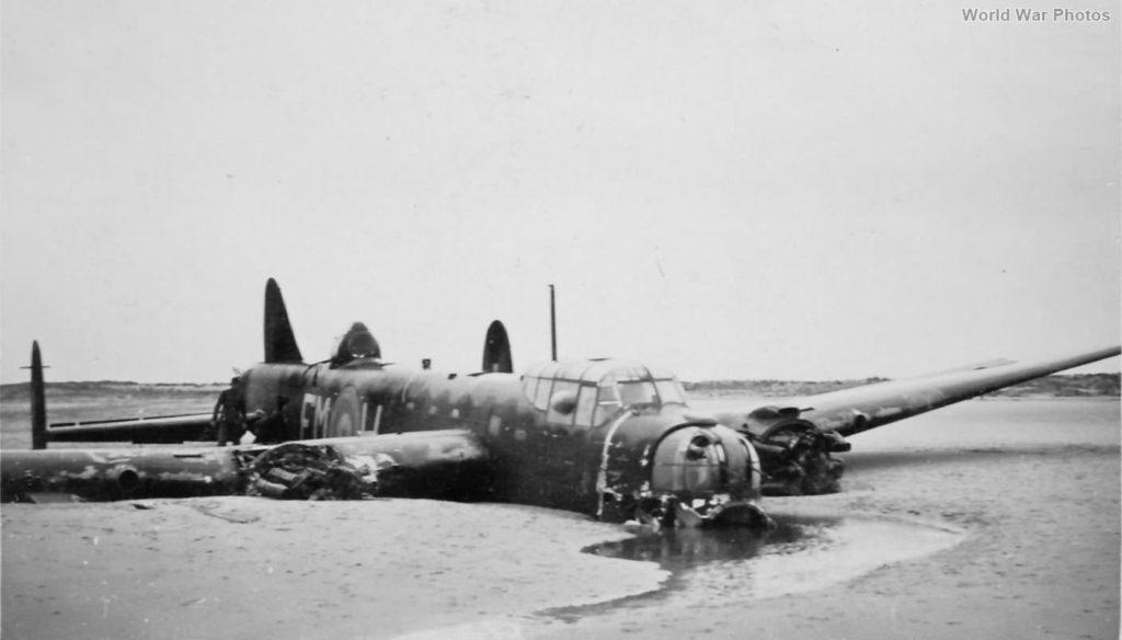 AVRO Manchester L7380 EM-W of 207 Squadron RAF Ameland, Holland September 1941