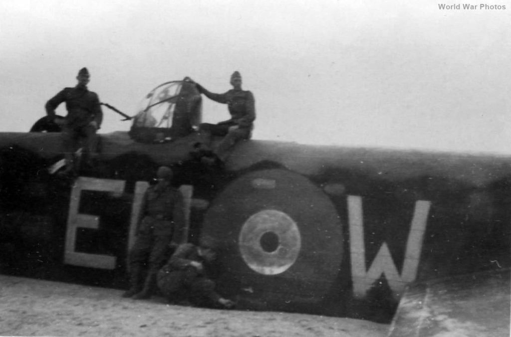 AVRO Manchester L7380 EM-W of 207 Squadron RAF Ameland, Holland September 1941