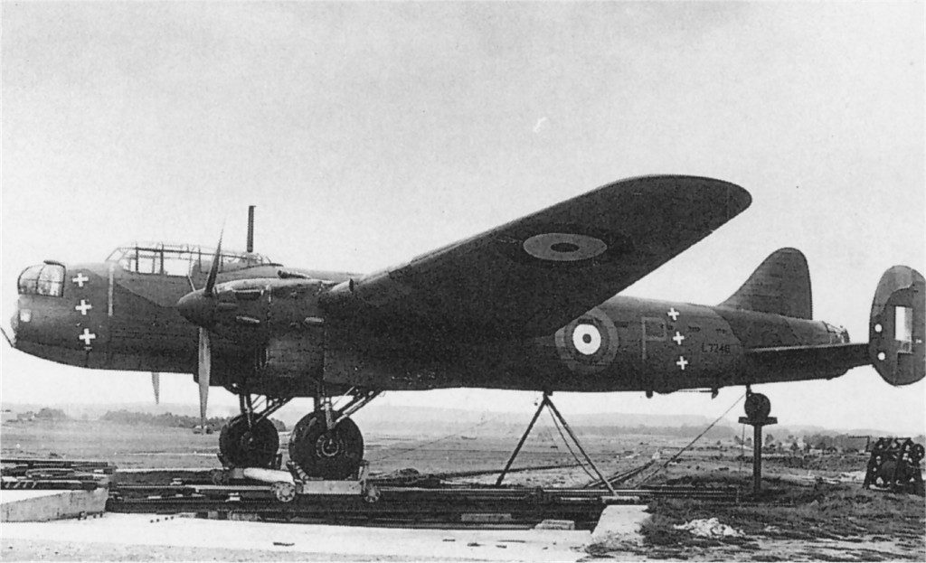 Avro Manchester Mk.I L7246 in 1942 Farnborough catapult trials