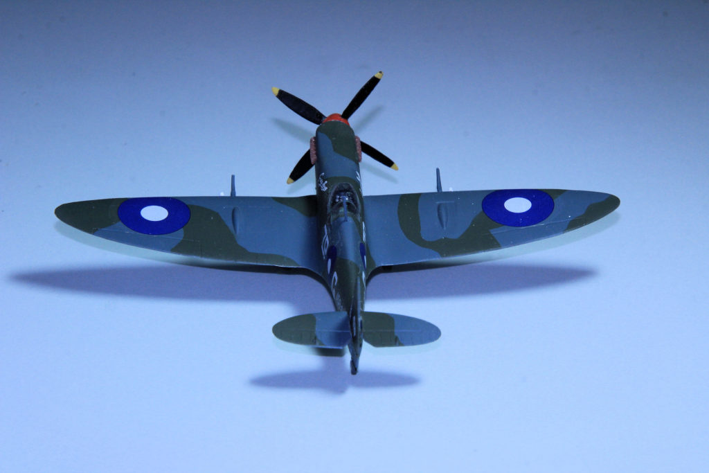 Supermarine Spitfire Mk.VIII RAAF A58-617 Grey Nurse Plastic Scale Model Jays 1:72 Scale