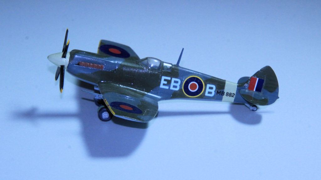 Supermarine Spitfire Mk XII MB882 of 41 Sqn RAF Plastic Model by MNews 1:72 Scale