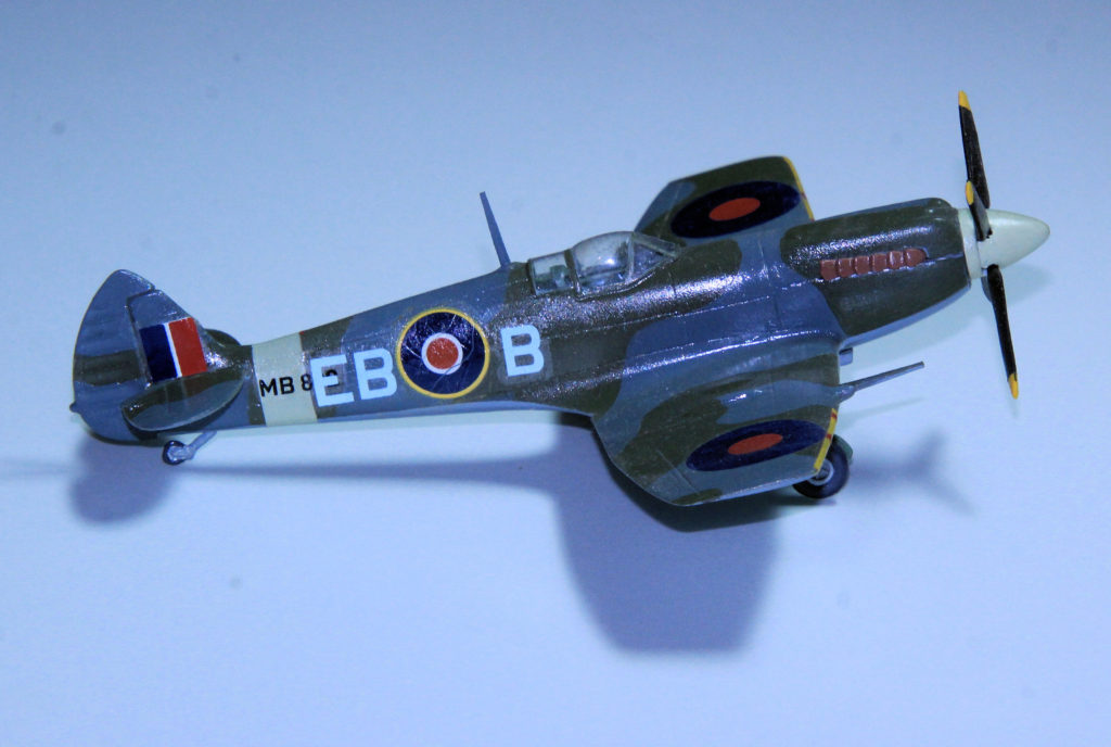 Supermarine Spitfire Mk XII MB882 of 41 Sqn RAF Plastic Model by MNews 1:72 Scale