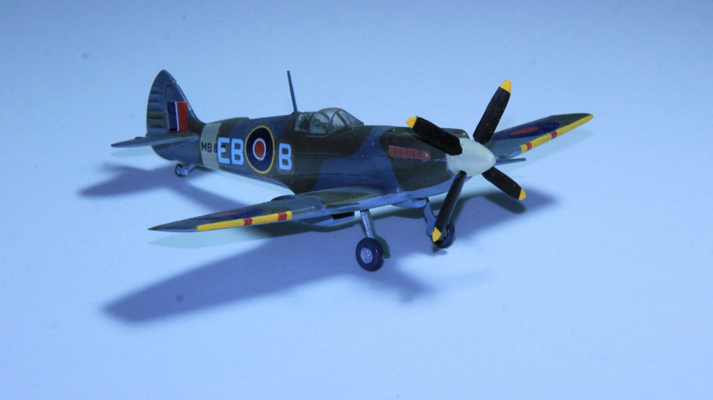 Supermarine Spitfire Mk XII MB882 of 41 Sqn RAF Plastic Model by MNews 1:72 Scale