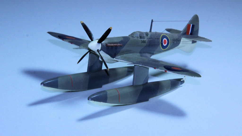 Supermarine Spitfire Floatplane Mk V EP751 Plastic Model 1:72 Scale