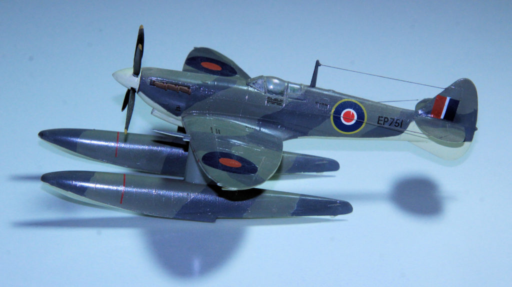 Supermarine Spitfire Floatplane Mk V EP751 Plastic Model 1:72 Scale