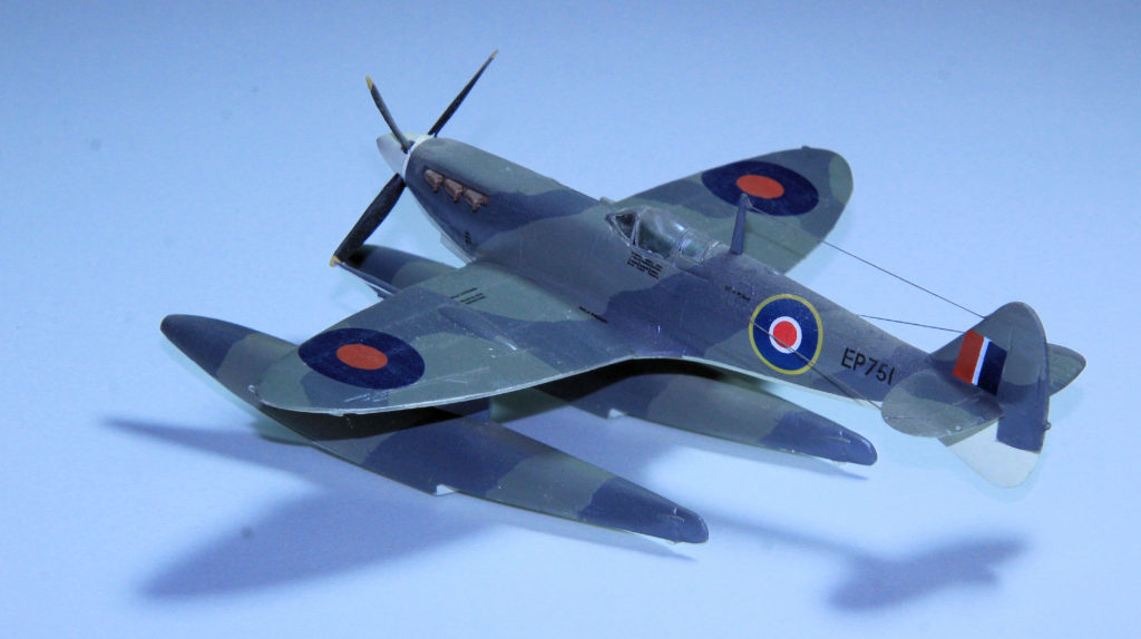 Supermarine Spitfire Floatplane Mk V EP751 Plastic Model 1:72 Scale