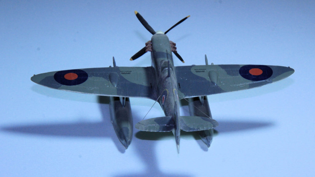 Supermarine Spitfire Floatplane Mk V EP751 Plastic Model 1:72 Scale