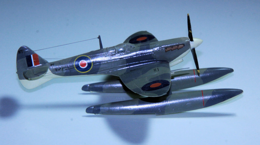 Supermarine Spitfire Floatplane Mk V EP751 Plastic Model 1:72 Scale