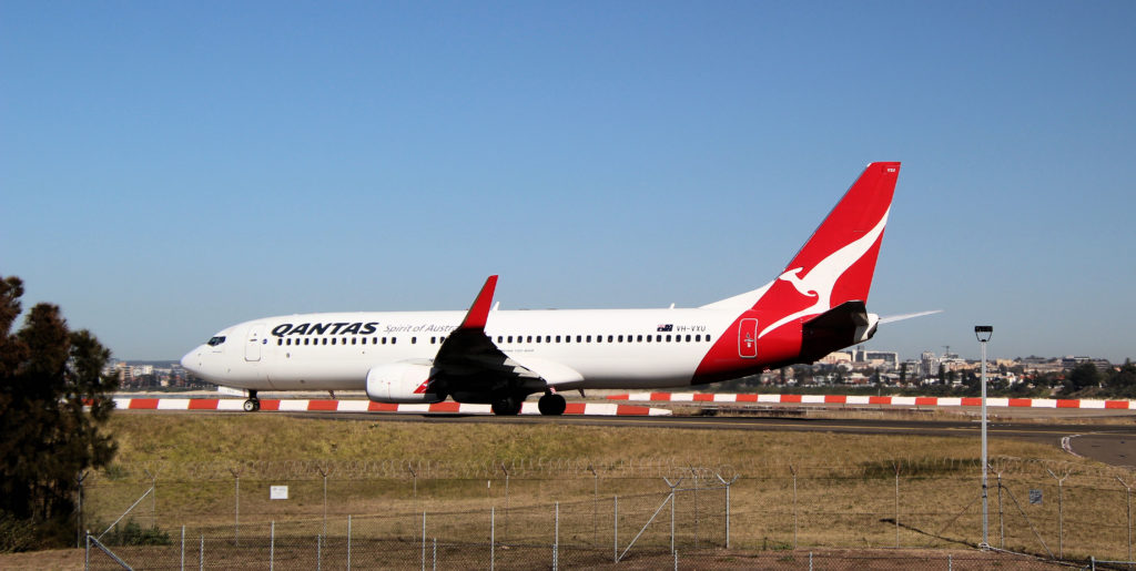 Qantas Boeing 737-838 VH-VXU Sydney Airport August 2019