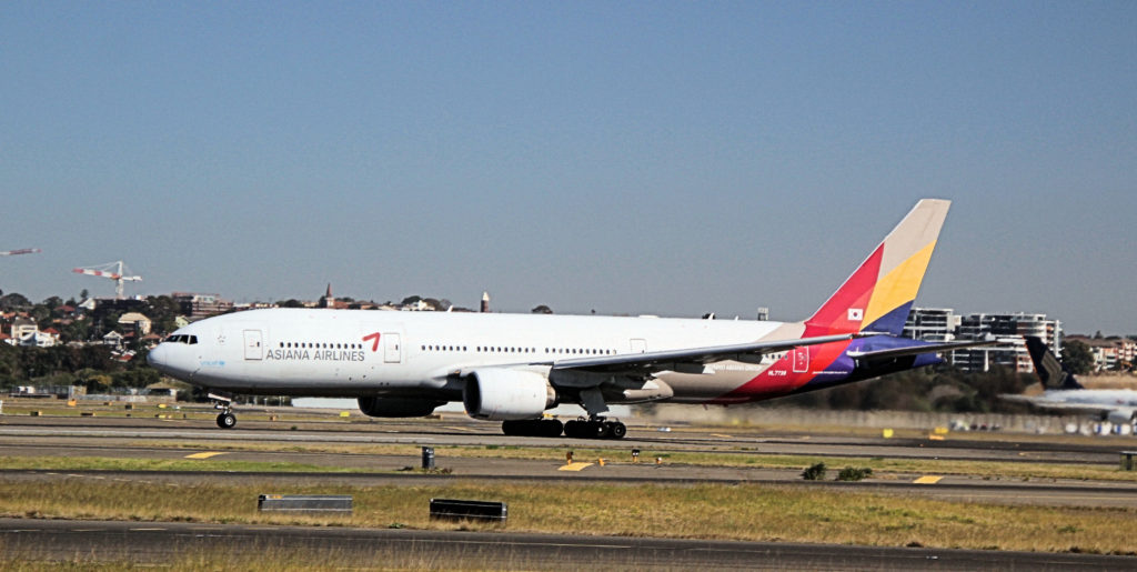 Asiana Airlines HL7739 Boeing 777-28E(ER) Sydney Airport August 2019