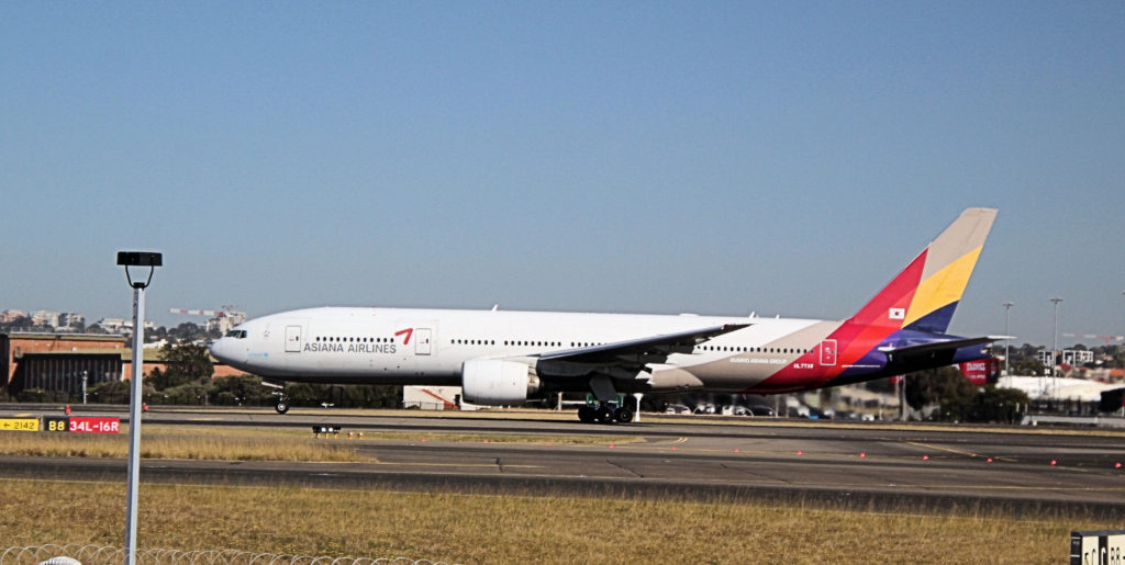 Asiana Airlines HL7739 Boeing 777-28E(ER) Sydney Airport August 2019