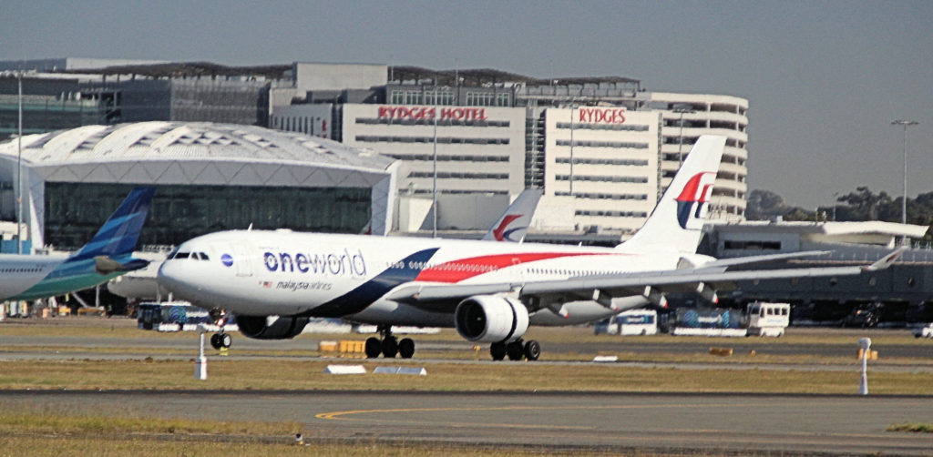 Malaysia Airlines (Oneworld Livery) 9M-MTO Airbus A330-323 Sydney Airport August 2019