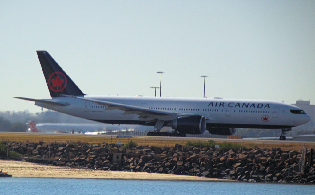 Air Canada C-FNNH Boeing 777-233(LR) Sydney Airport August 2019