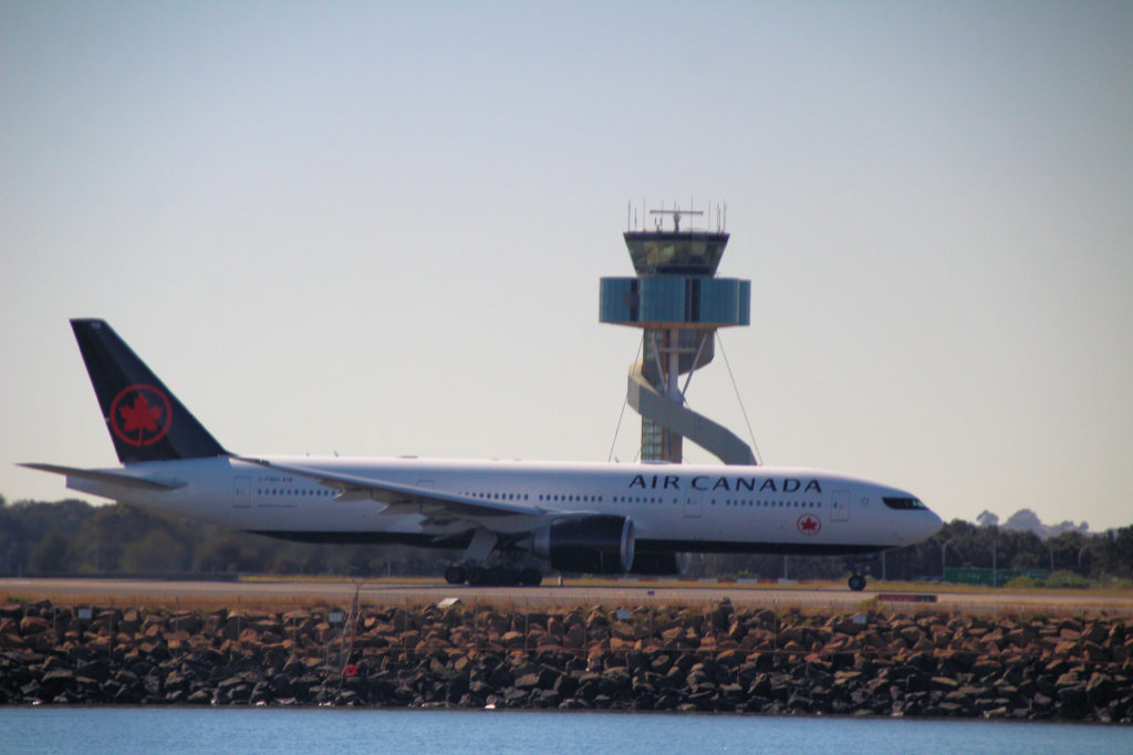 Air Canada C-FNNH Boeing 777-233(LR) Sydney Airport August 2019