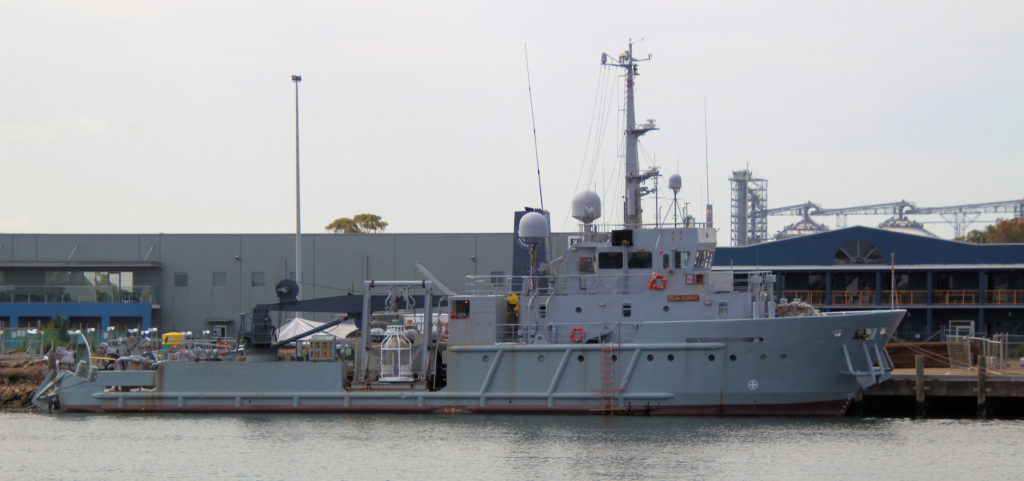 Ocean Recovery ex-HMNZS Manawanui (A09)