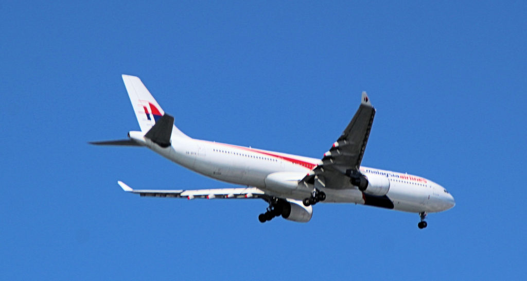 Malaysia Airlines Airbus A330-323 9M-MTN