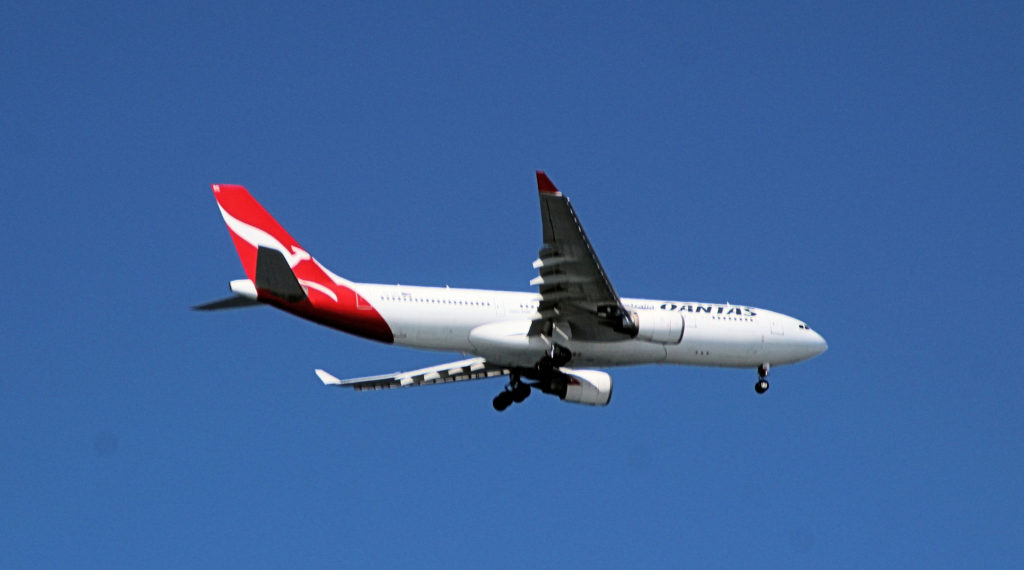 Qantas Airbus A330-202 VH-EBQ