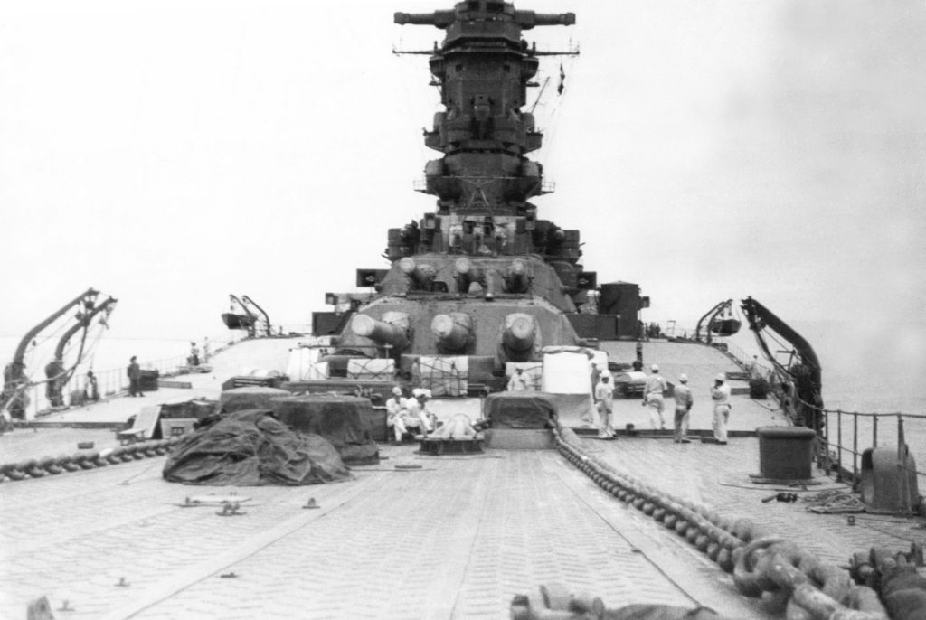 Musashi taken from the bow (August 1942)