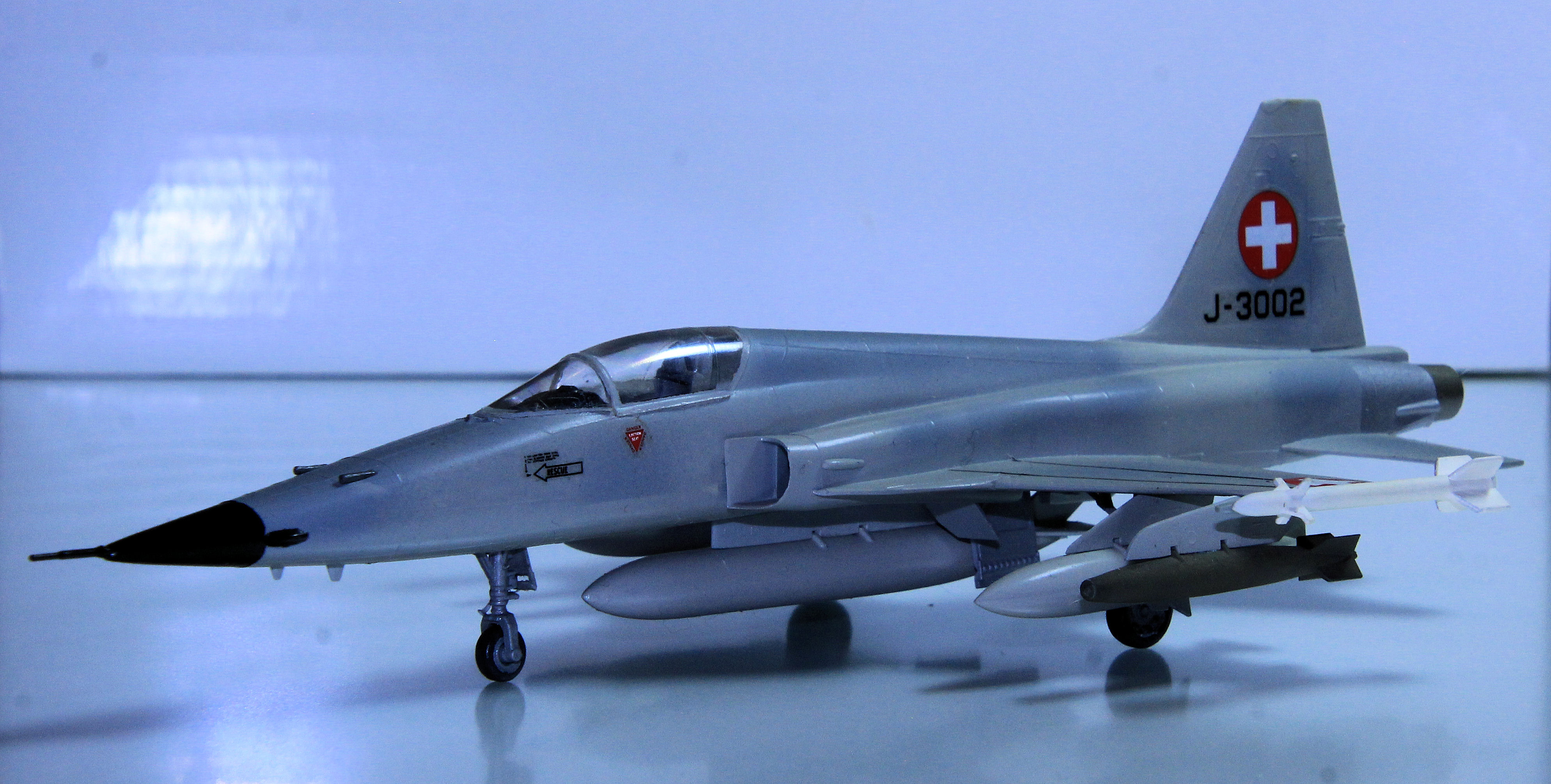 Northrop F-5E Tiger II J-3002 of the Swiss Air Force. Model Kit by Italeri 1/72 Scale