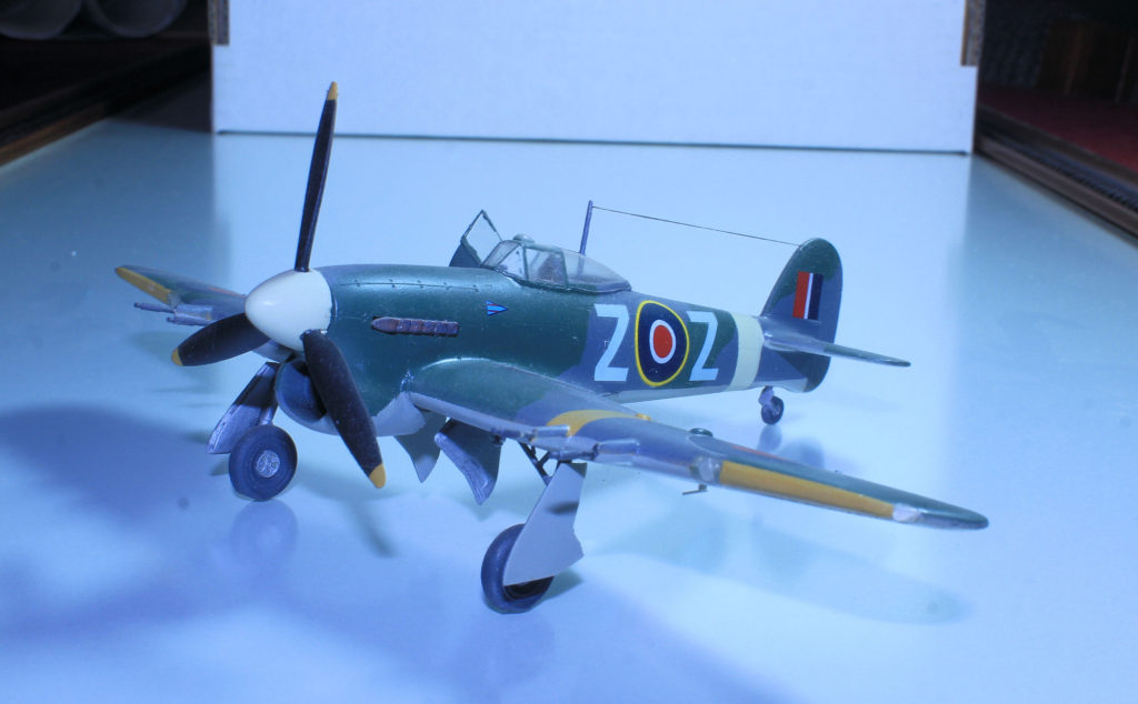 Hawker Typhoon 1b Car-Door 266 Sqn. R7698 / Z-Z (W/Cdr. D.E. Gillam) Duxford 1942 1:72 Scale Model by Pavla