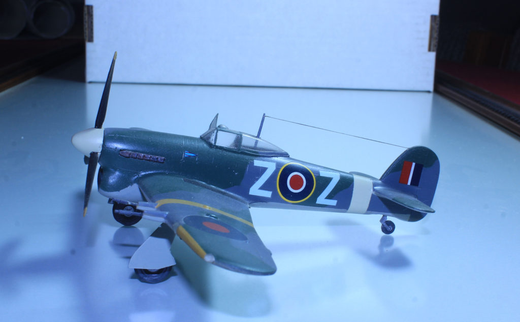 Hawker Typhoon 1b Car-Door 266 Sqn. R7698 / Z-Z (W/Cdr. D.E. Gillam) Duxford 1942 1:72 Scale Model by Pavla