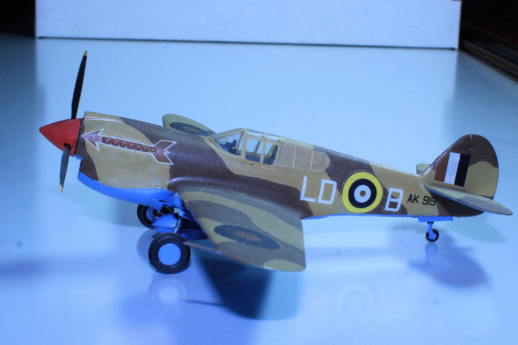 Curtiss Kittyhawk Mk.1 AK919 LD-B 250 Sqn RAF Hasegawa 1/72 Scale Model