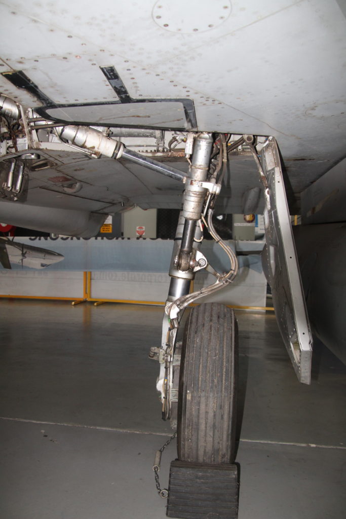 RAAF Mirage IIIO A3-42 Undercarriage