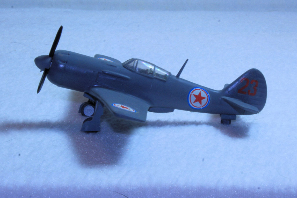 Lavochkin La-9 North Korean Air Force Model Kit 1/72 Scale by Gran