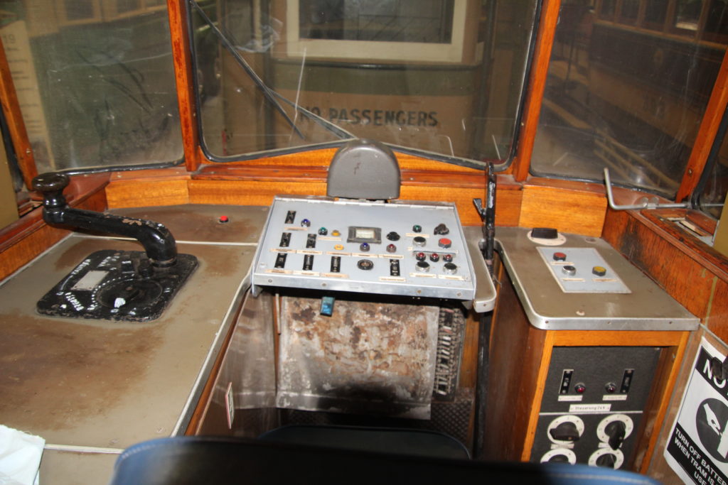 Berlin Tram 5133 Controls