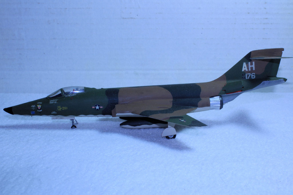 McDonnell-Douglas RF-101C Voodoo USAF 45 TRS, 460 TRW 56176 1/72 Scale Model by Hasegawa