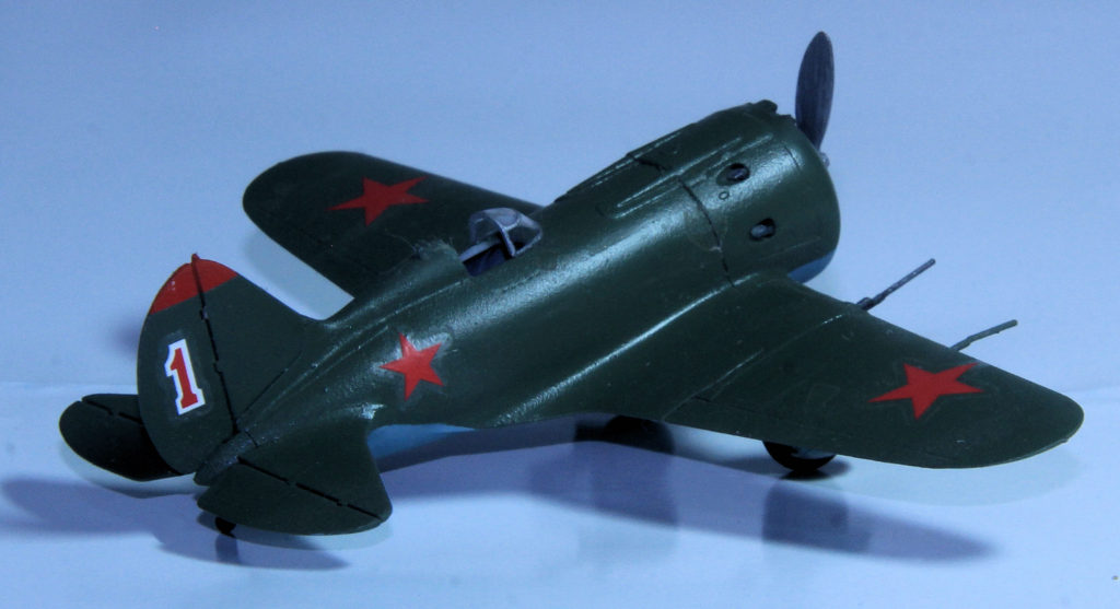 Polikarpov I-16 Type 28 158 IAP Red 1 Leningrad September 1941 1/72 Scale Model by ICM