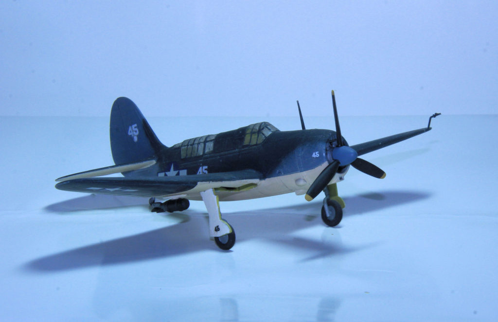 Curtiss SB2C-1 Helldiver Sqn. VB-4 45 USS Hornet 1943 1/72 Scale Model