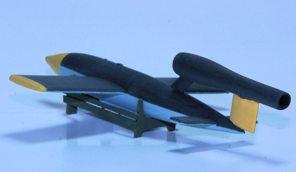 Fieseler Fi 103 V1 Buzz bomb 1/72 Scale Model