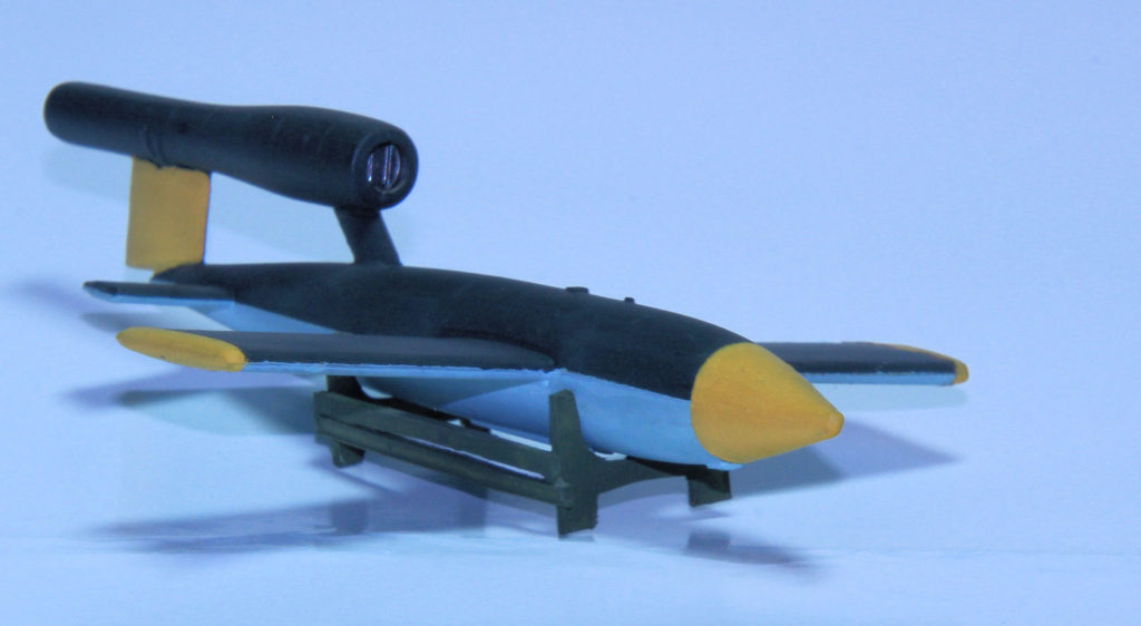 Fieseler Fi 103 V1 Buzz bomb 1/72 Scale Model