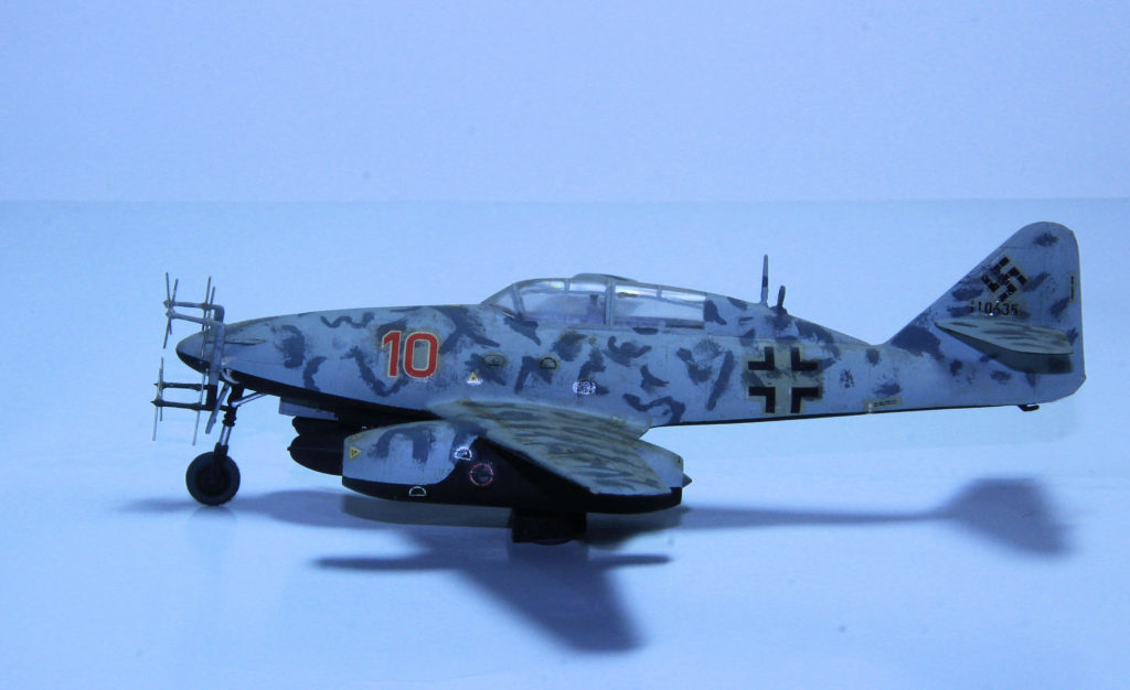 Messerschmitt Me 262 of 10./NJG 11 W.Nr.110635/Red 10 1/72 Scale Model by Hasegawa