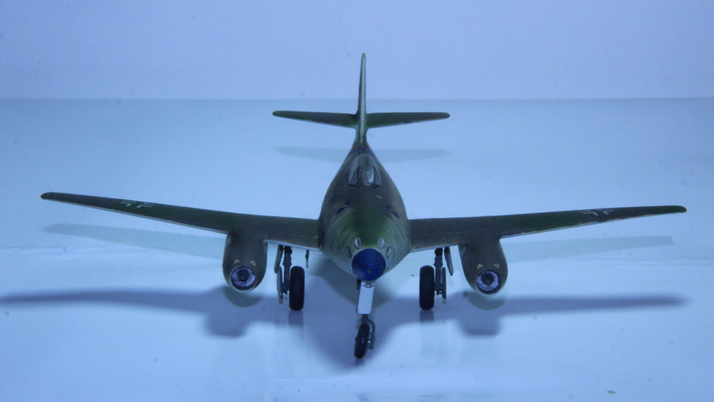 Messerschmitt Me 262 A-1a of 3./JG 7 3 Blue Lechfeld March 1945 1/72 Scale Model by Revell