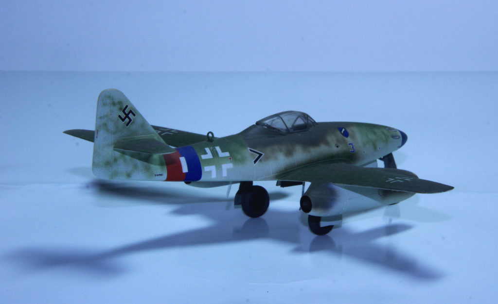 Messerschmitt Me 262 A-1a of 3./JG 7 3 Blue Lechfeld March 1945 1/72 Scale Model by Revell