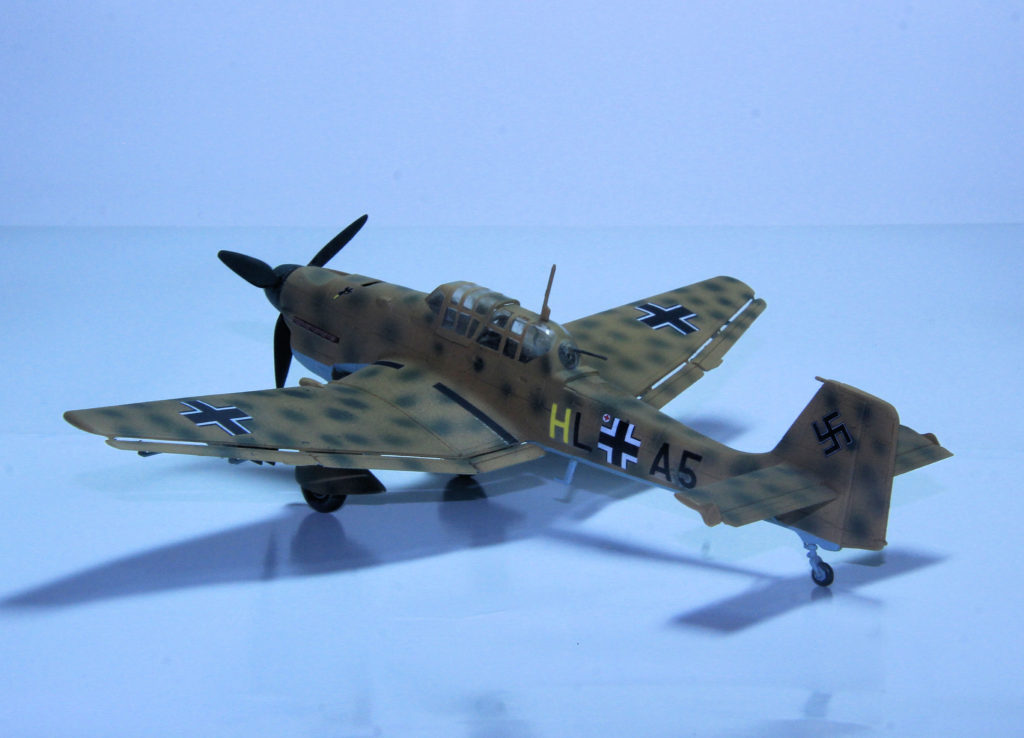 Junkers Ju-87 B2/R2 Dive Bomber 1/72 Scale Model by Italeri 3./St.G 1 A5+HL North Africa 1942