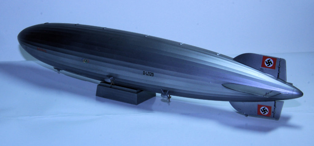 Airship LZ 129 Hindenburg 1/720 Scale Model by Revell