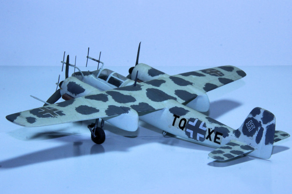 Focke Wulf Ta 154 TQ+XW 1/72 Scale Model by Pioneer 2