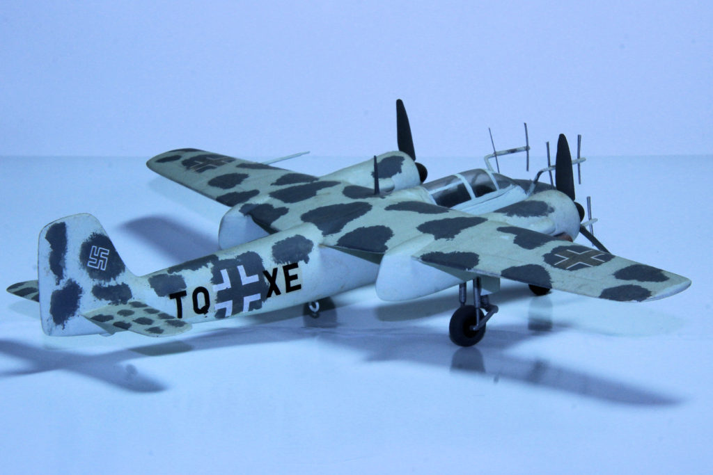 Focke Wulf Ta 154 TQ+XW 1/72 Scale Model by Pioneer 2