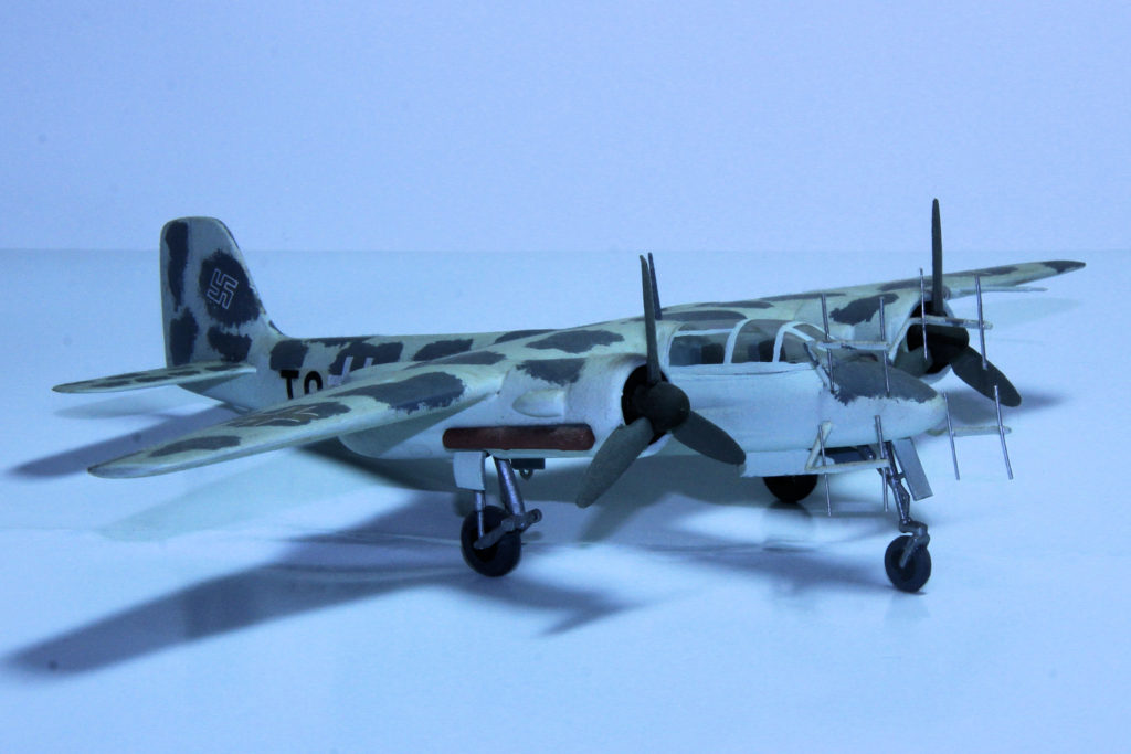 Focke Wulf Ta 154 TQ+XW 1/72 Scale Model by Pioneer 2